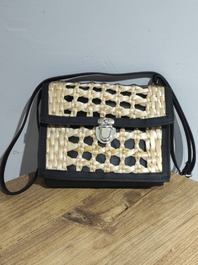 Hasır Örgülü Omuz Çantası