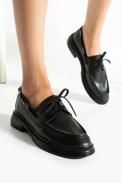 Kadın Bağcıklı Günlük Loafer Ayakkabı-Siyah Cilt