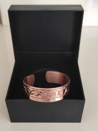 Kıvrımlı Kalpler El Yapımı Bakır Bileklik