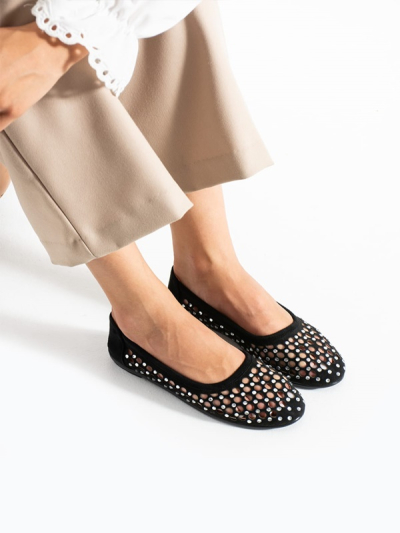 Taş Detaylı Delikli Rahat Günlük Kadın Babet